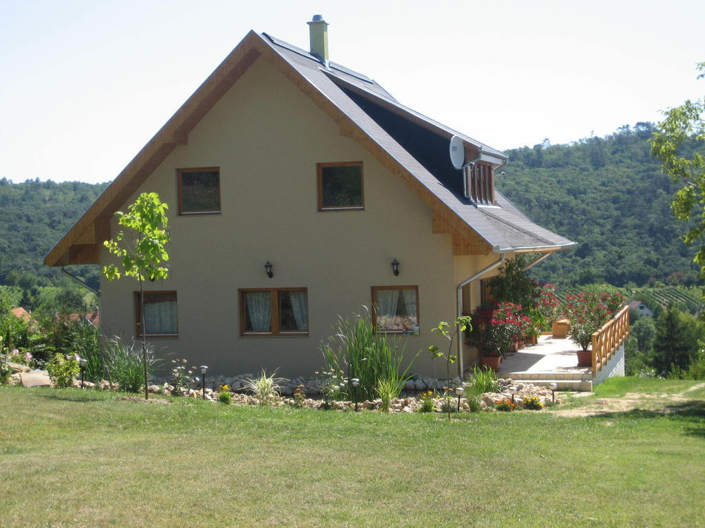 Hotel Kincses Vendeghaz Balatongyörök Exterior foto